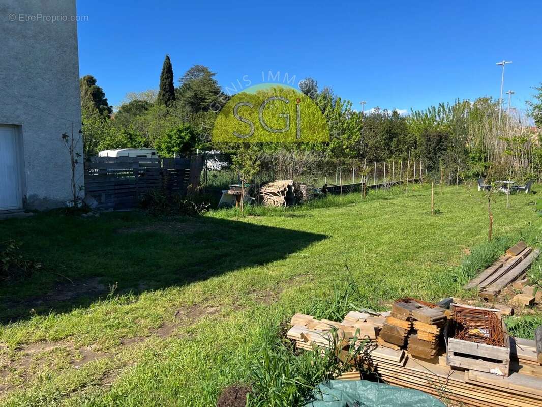 Maison à SAINT-GENIS-DES-FONTAINES