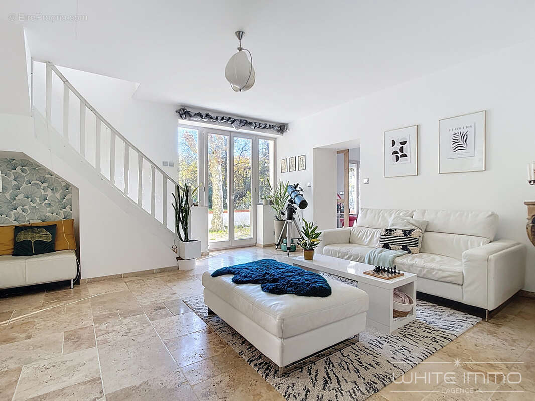 Maison à FRANCHEVILLE