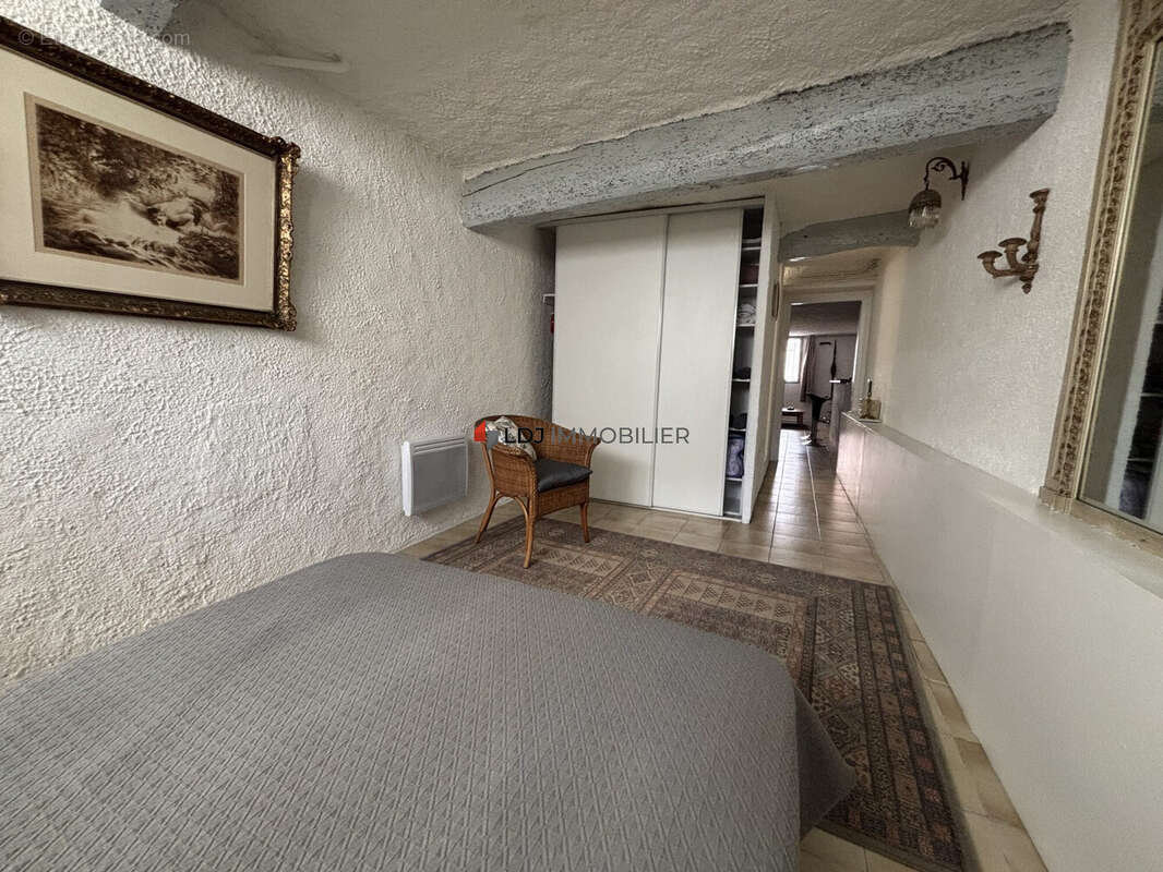Maison 224 m² à Rivesaltes  - photo 5