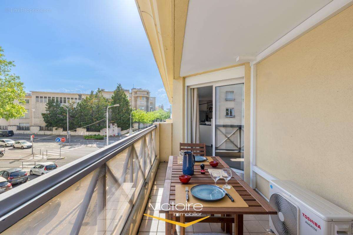 Lyon 3ème Montchat - Grange Blanche, Magnifique T3 Bis familial en Duplex avec balcons - photo 11