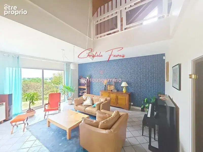Maison 8 pièces 208 m² à vendre à Montours (35460) - photo 2