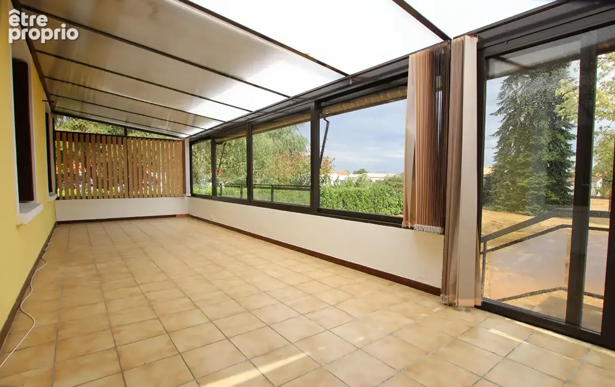 Maison à Niort au calme avec beau terrain et sous-sol - photo 6