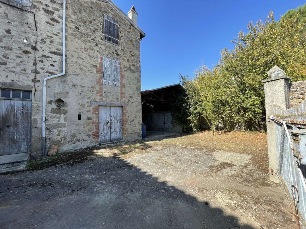 Maison à DAVEZIEUX