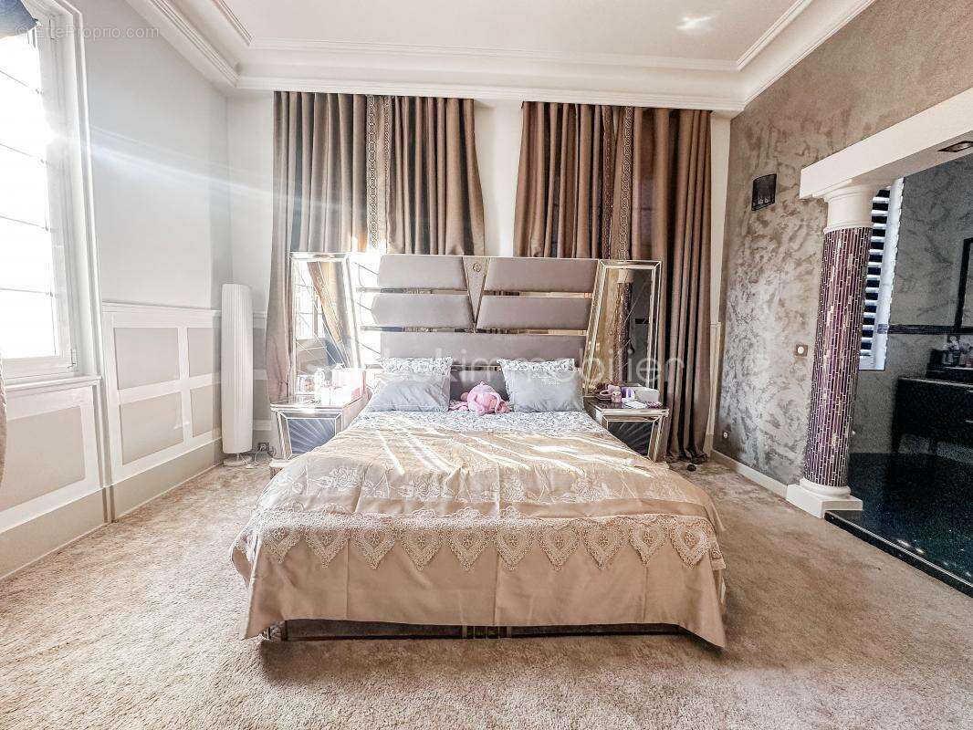 Maison à DAMMARIE-LES-LYS