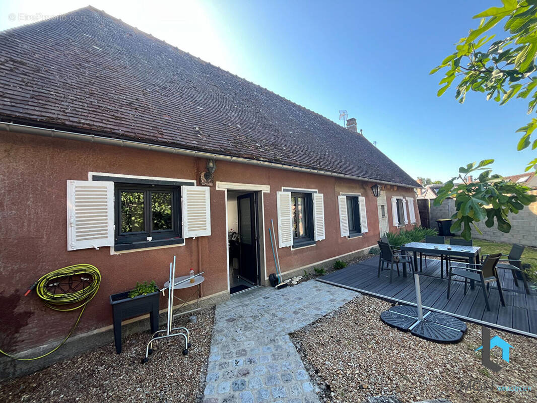 Maison à MESLAY-LE-VIDAME