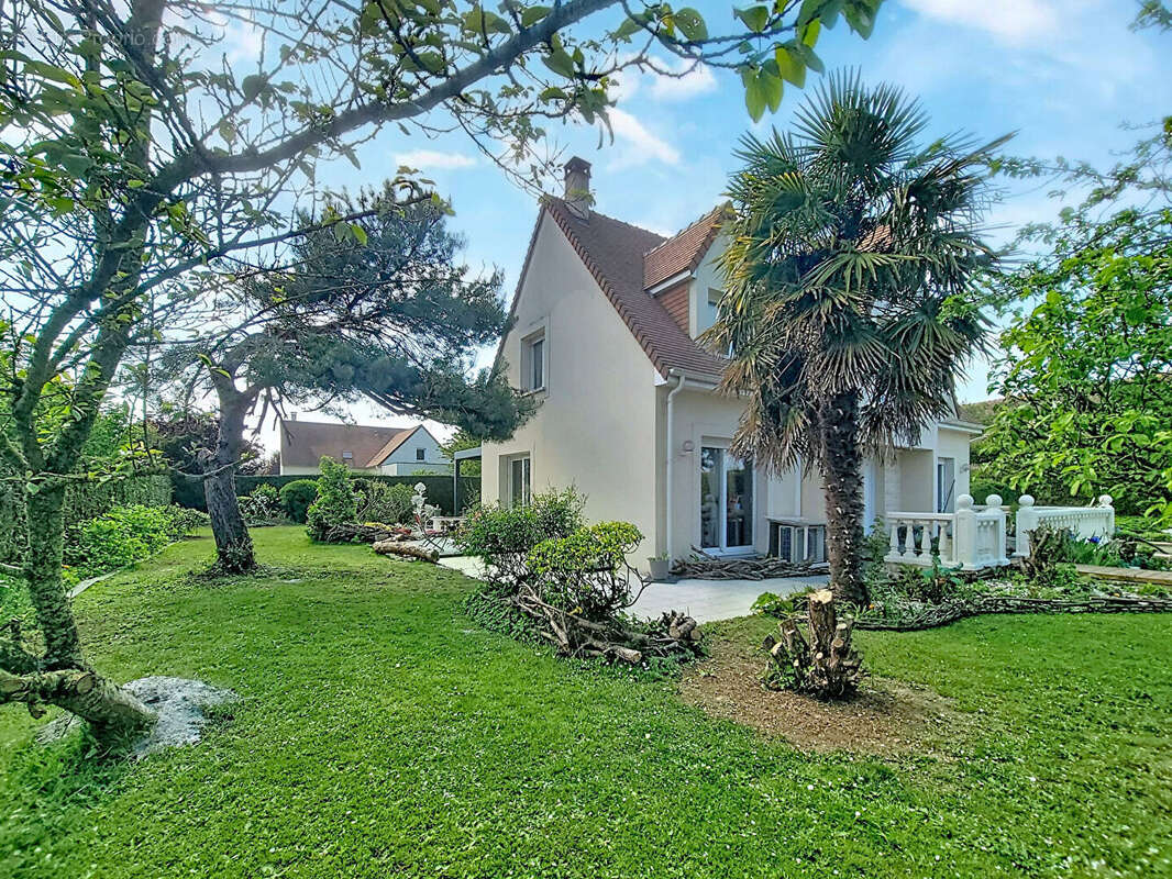 Maison à BENOUVILLE