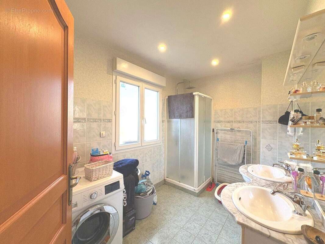 Maison à SAINT-MALO-DE-LA-LANDE