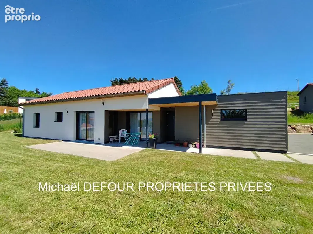 Maison 4 pièces 87 m² · à Les Villettes · 87 m² · 320 000 €