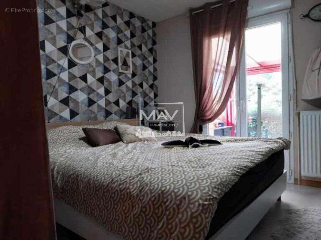 Maison 110 m² à Erchin  - photo 6