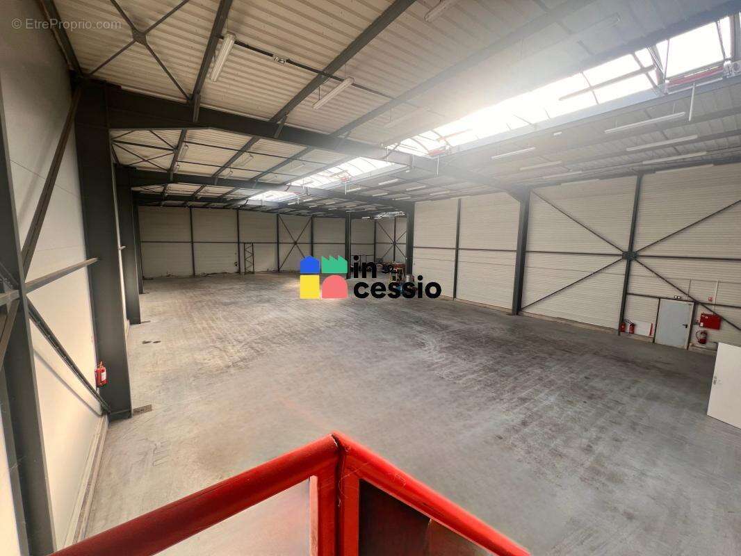 ? bâtiment d'activité indépendant – emplacement strat? - photo 17