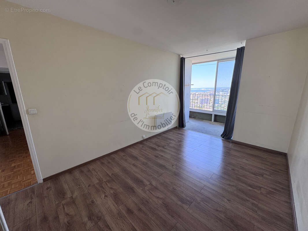 Appartement à MARSEILLE-9E