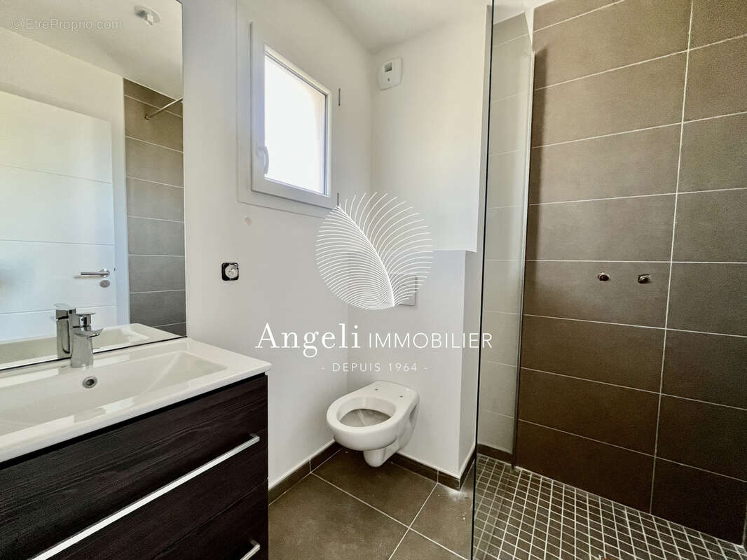 Appartement à FREJUS