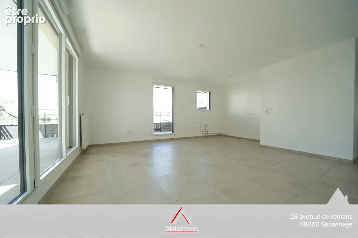 Appartement t3 de 65 m2 + balcon-terrase de 31 m2 dans petite residence - photo 3