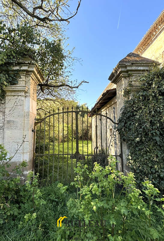 Maison à SABLONS