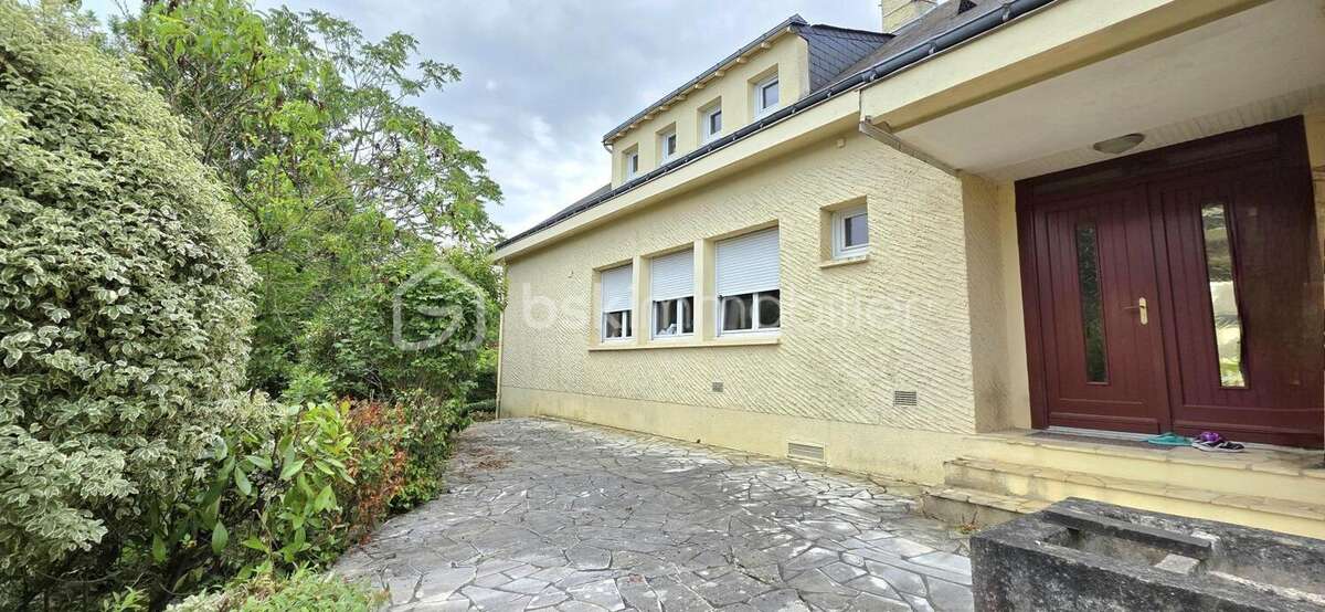 Maison à SAINT-BARTHELEMY-D'ANJOU