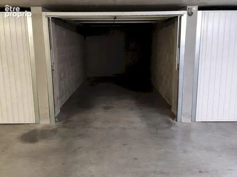 Parking à BISCARROSSE