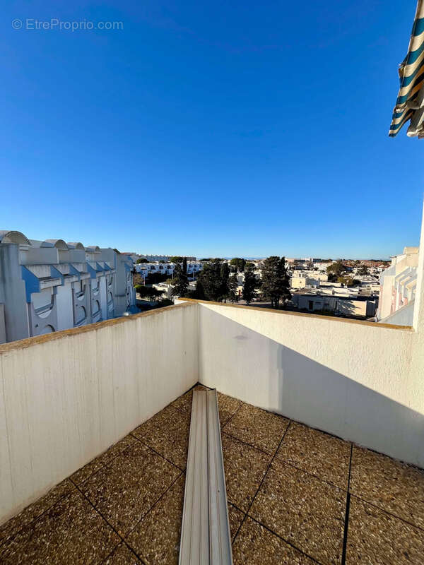 Appartement T3 de 49m2 au 3ème et dernier étage avec box fermé - GRAU DU ROI - photo 8