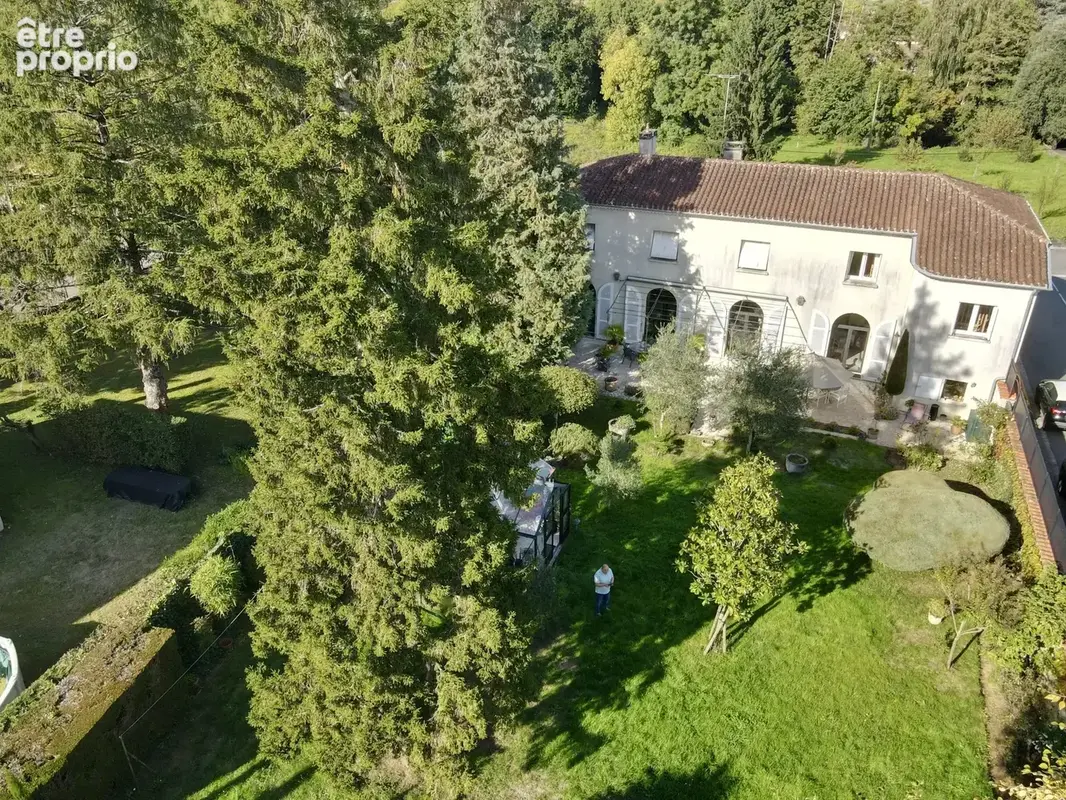 Grande maison Charentaise – 9 chambres et fort potentiel - photo 9