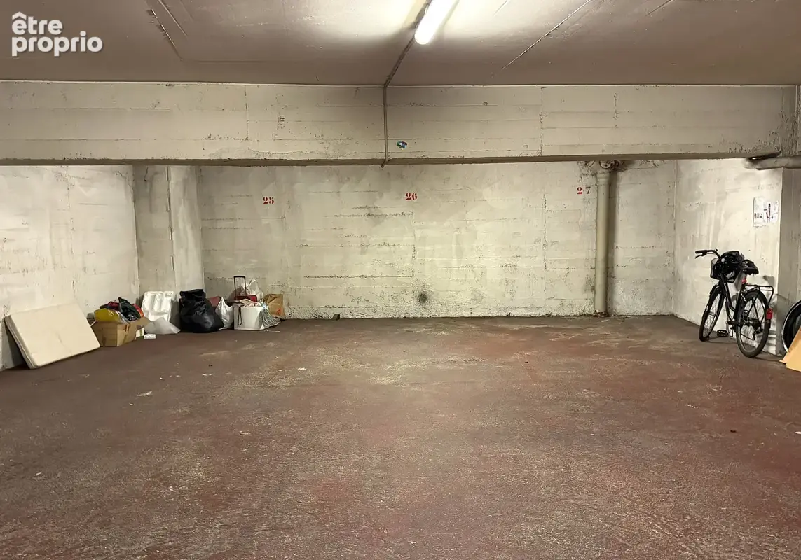 Place de parking située rue du Rendez-Vous ! - photo 3