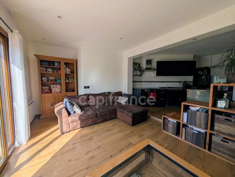 Appartement à DRUMETTAZ-CLARAFOND