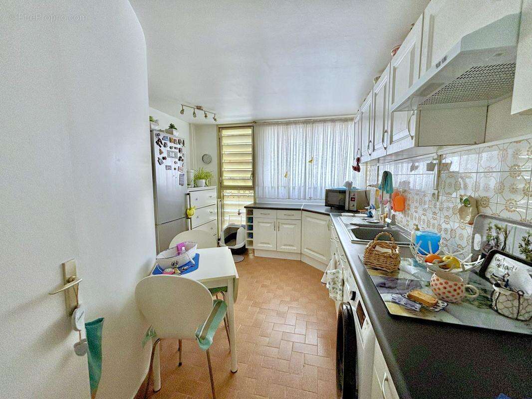 Appartement À Vendre - photo 3