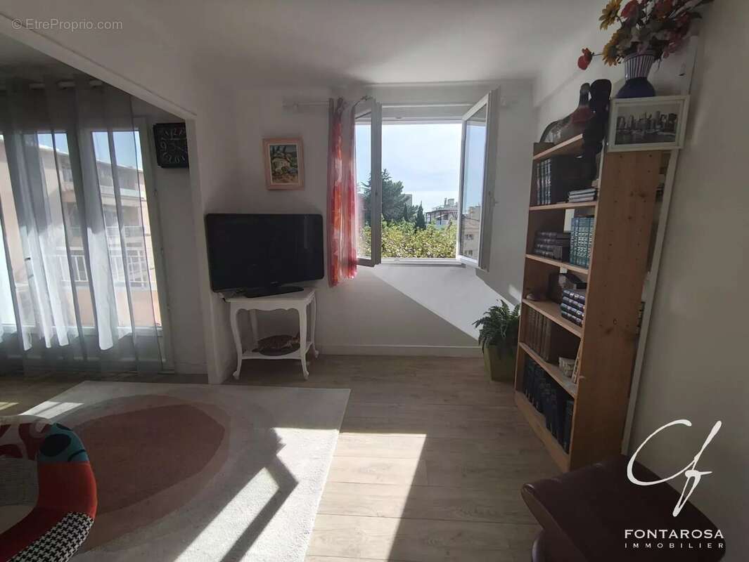 Appartement à SAINT-RAPHAEL