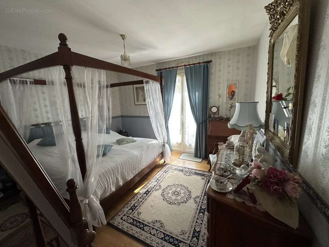 Maison à CHAMPHOL