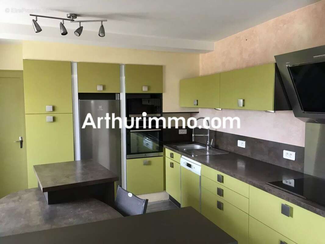 Maison à NUEIL-LES-AUBIERS