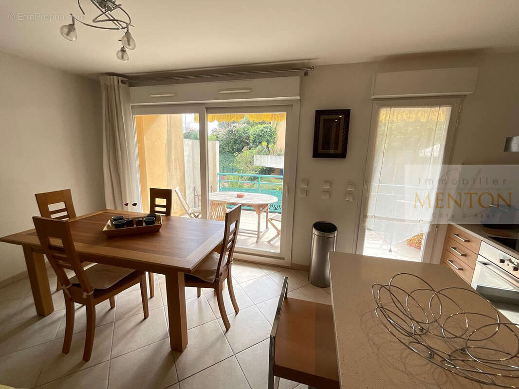 Appartement à ROQUEBRUNE-CAP-MARTIN