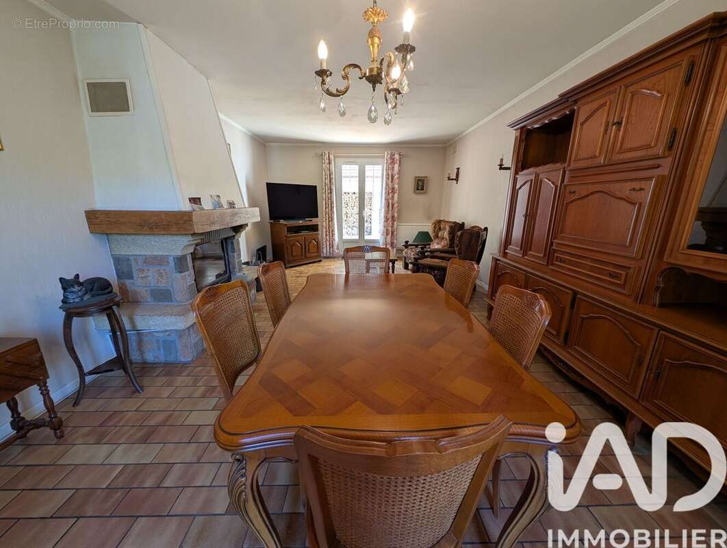 Maison 112 m² à Baugy  - photo 4