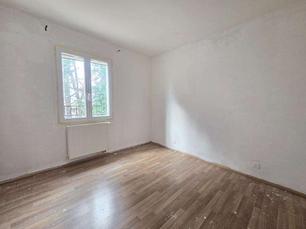 Maison à MONTELIMAR