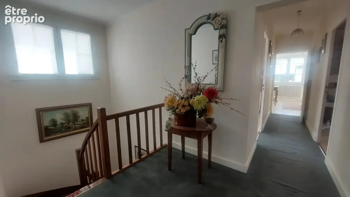 Maison 10 pièces 190 m² à vendre à Nueil-Les-Aubiers (79250) - photo 9