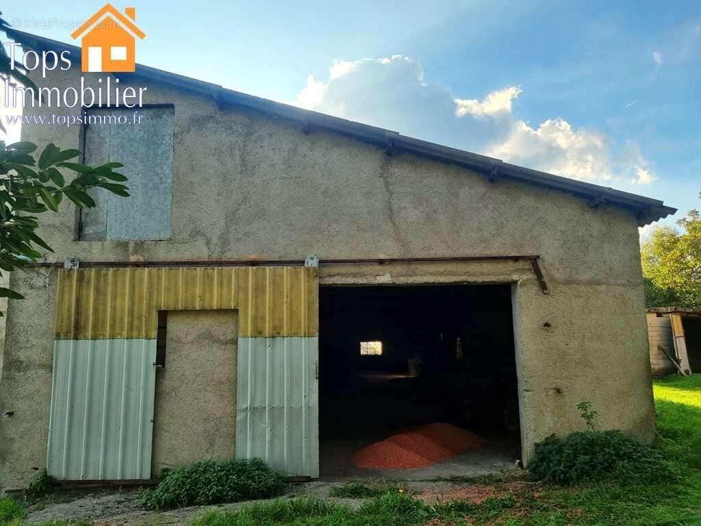 Maison à RIEUPEYROUX