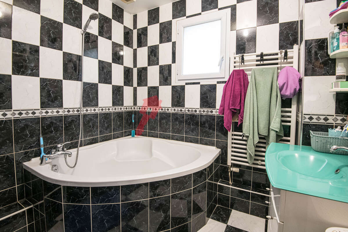 Maison à FLEURY-MEROGIS