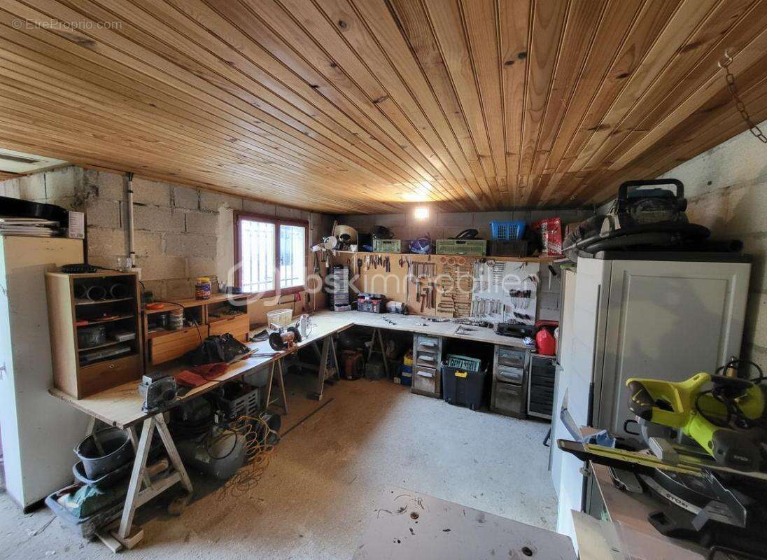 PROCHE D'ANDUZE Maison DE PLAIN PIED AVEC 3 chambres + Garage + Dépendance à aménager – - photo 9