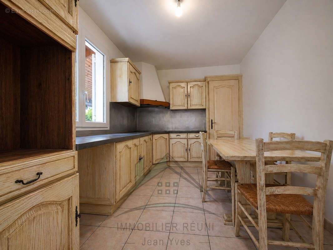 Maison à CHATEAUNEUF-LES-MARTIGUES