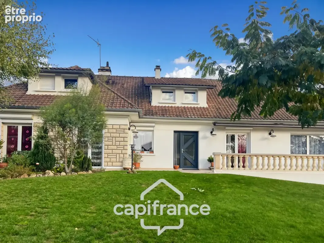 Secteur Golf d’Ormesson-sur-Marne, maison familiale 215 m², calme absolu, terrain 1 060 m² - photo 2