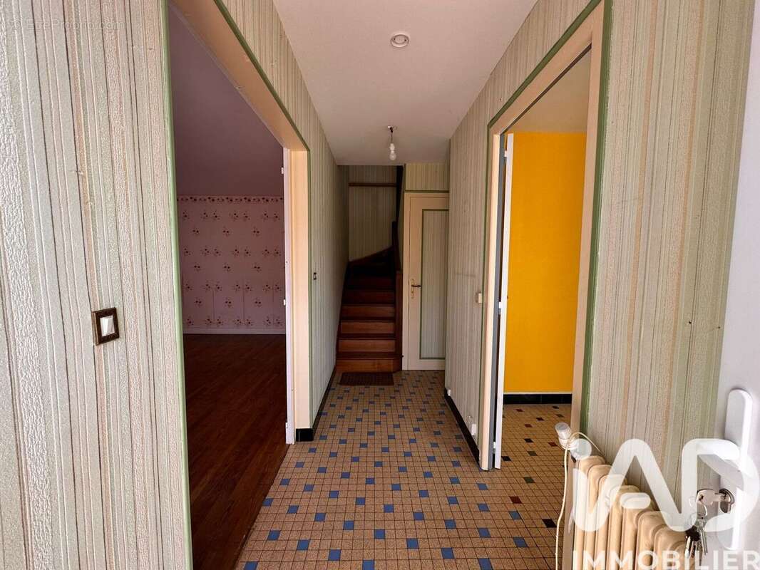 Maison 159 m² à Maire-Levescault  - photo 7