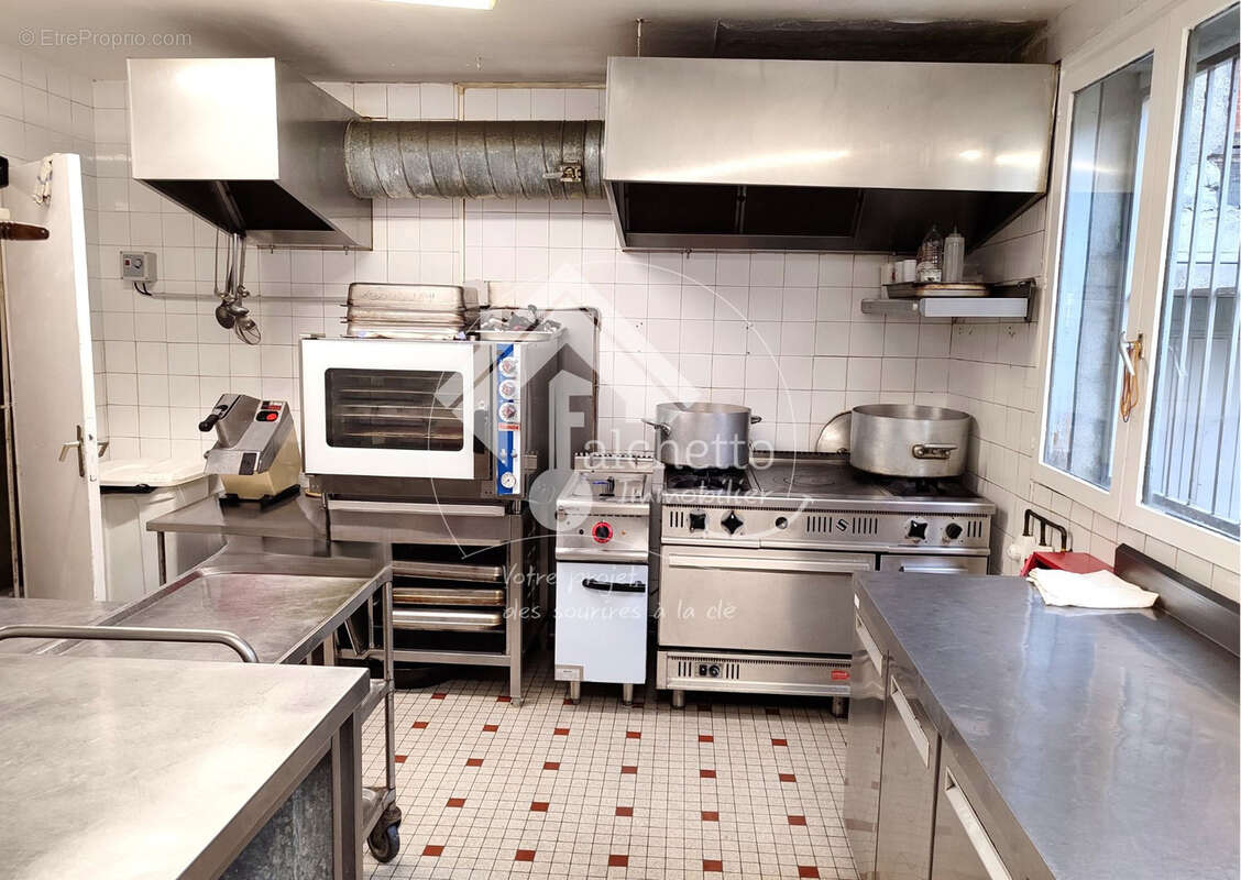 Commerce à VARENNES-SUR-MORGE