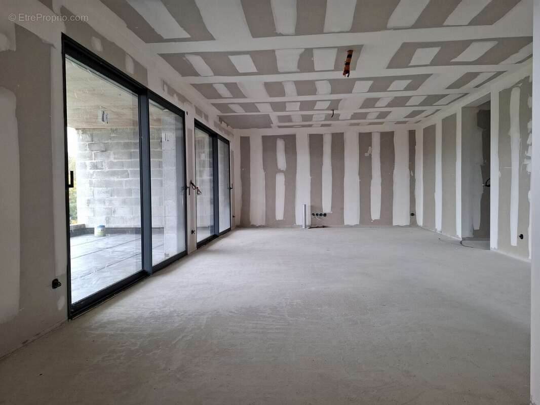 Appartement à PUGNY-CHATENOD