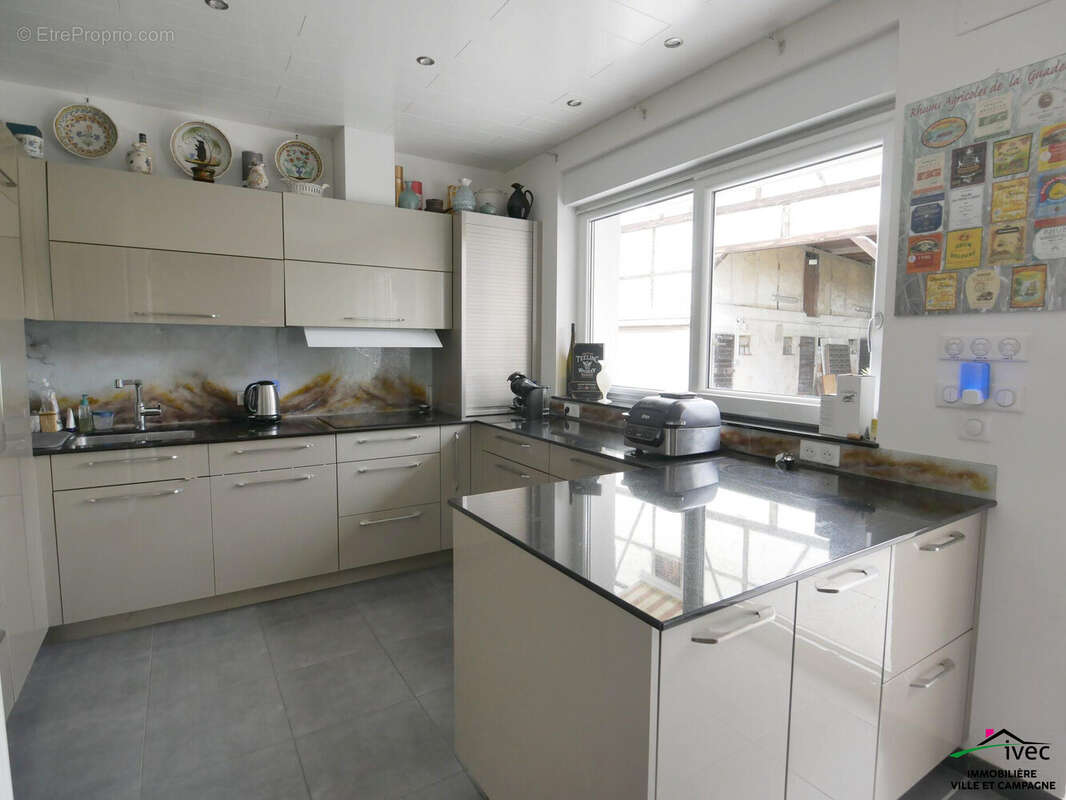 Maison 328 m² à Erstein  - photo 8