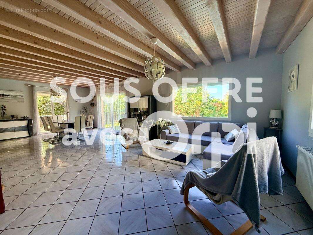 Maison à LA TERRASSE