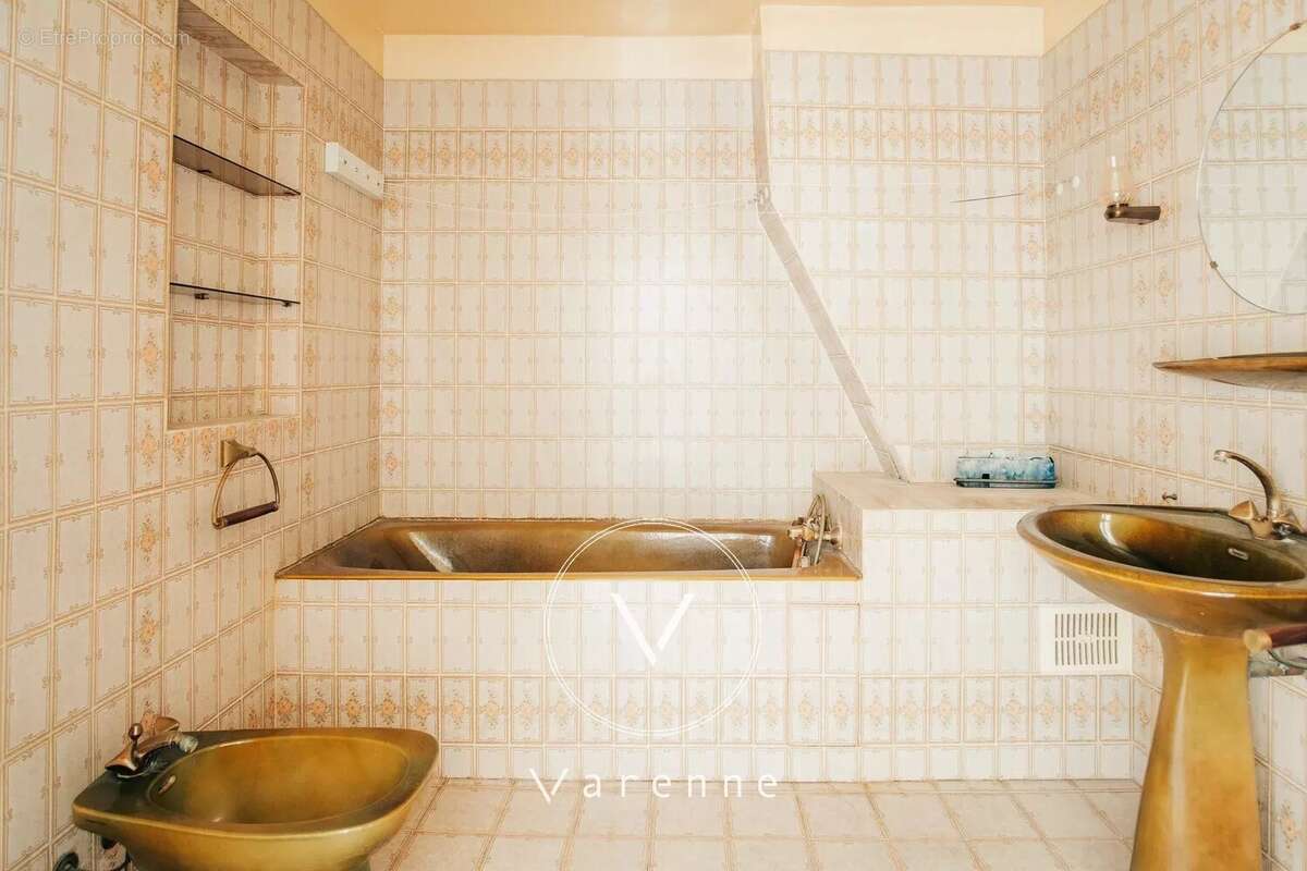 Appartement à PARIS-7E