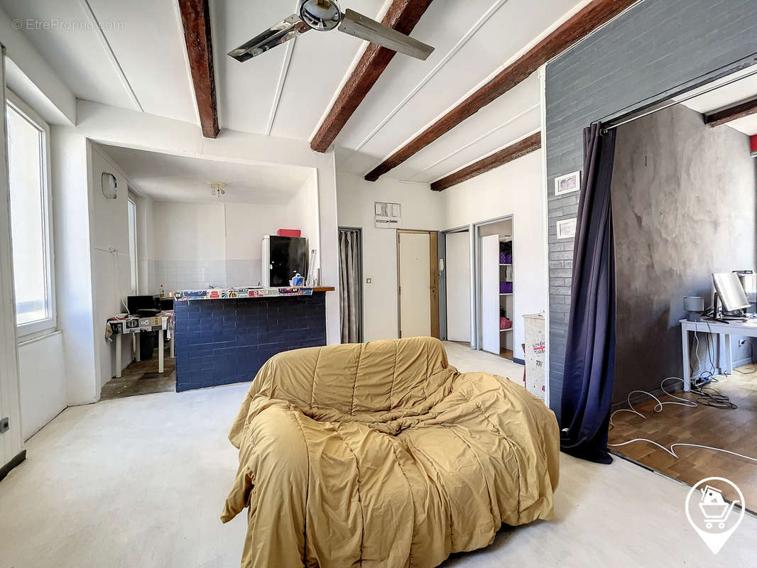 Appartement à MARSEILLE-6E