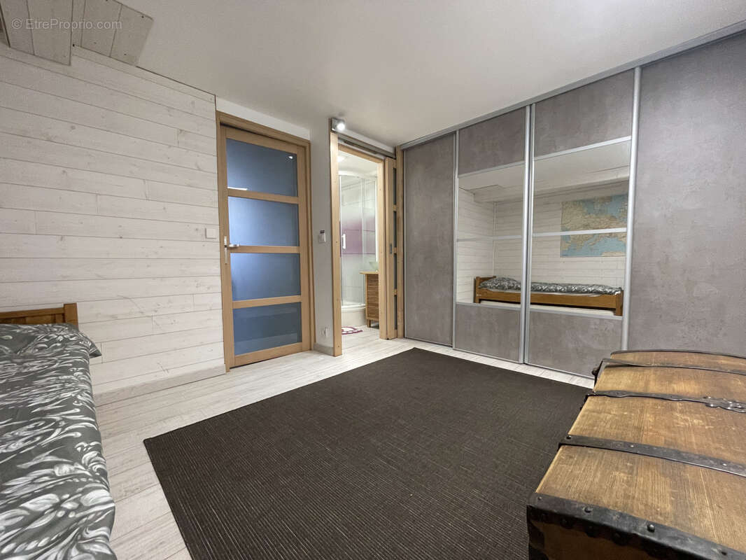 Appartement à MORILLON