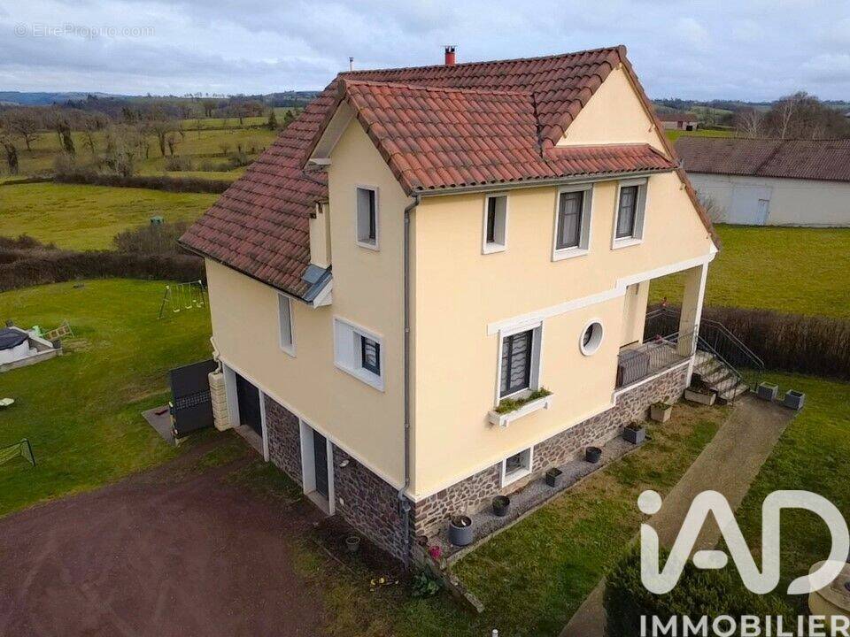 Photo 1 - Maison à SAINT-SANTIN-DE-MAURS