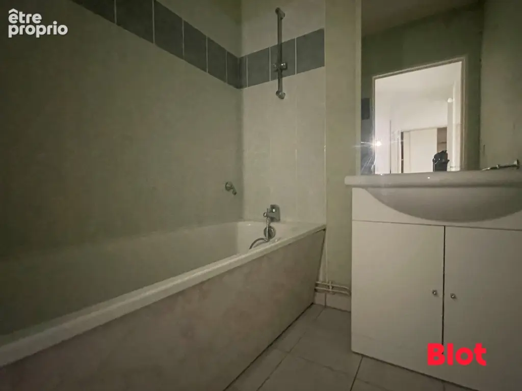 Appartement 4 pièces 63 m² à vendre à Fougeres (35300) - photo 7