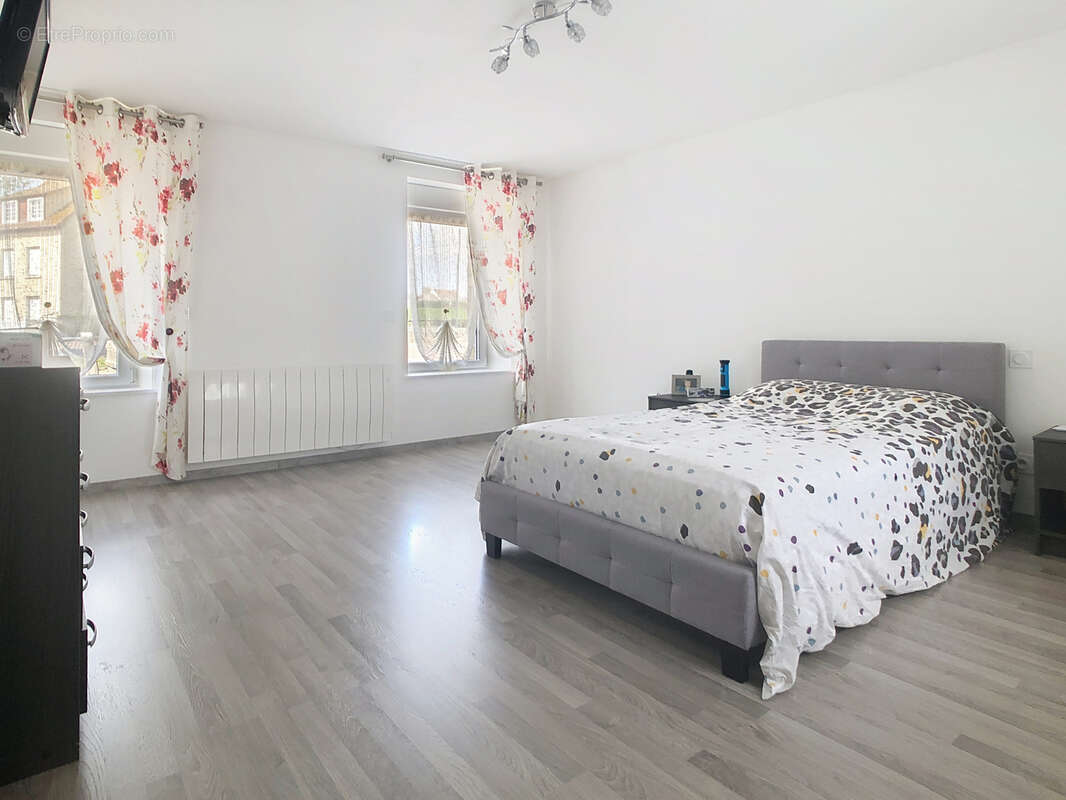 Maison à MUNEVILLE-LE-BINGARD