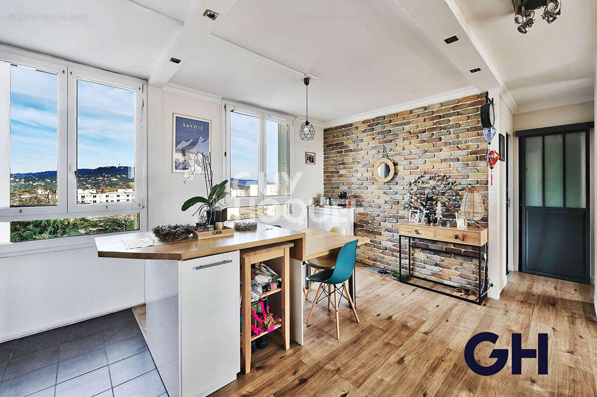 Appartement à CALUIRE-ET-CUIRE