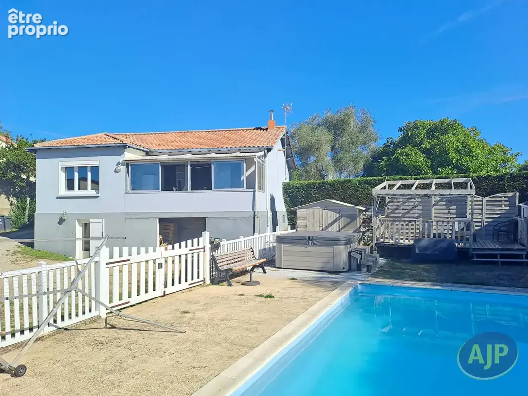Photo Maison à Apremont au prix de 233 200€